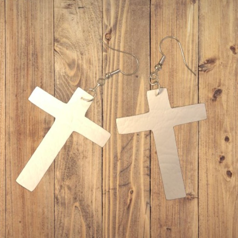 White Cross shaped Faux Leather Earrings ER1598 Handmade NWT Boutique - Picture 2 of 3